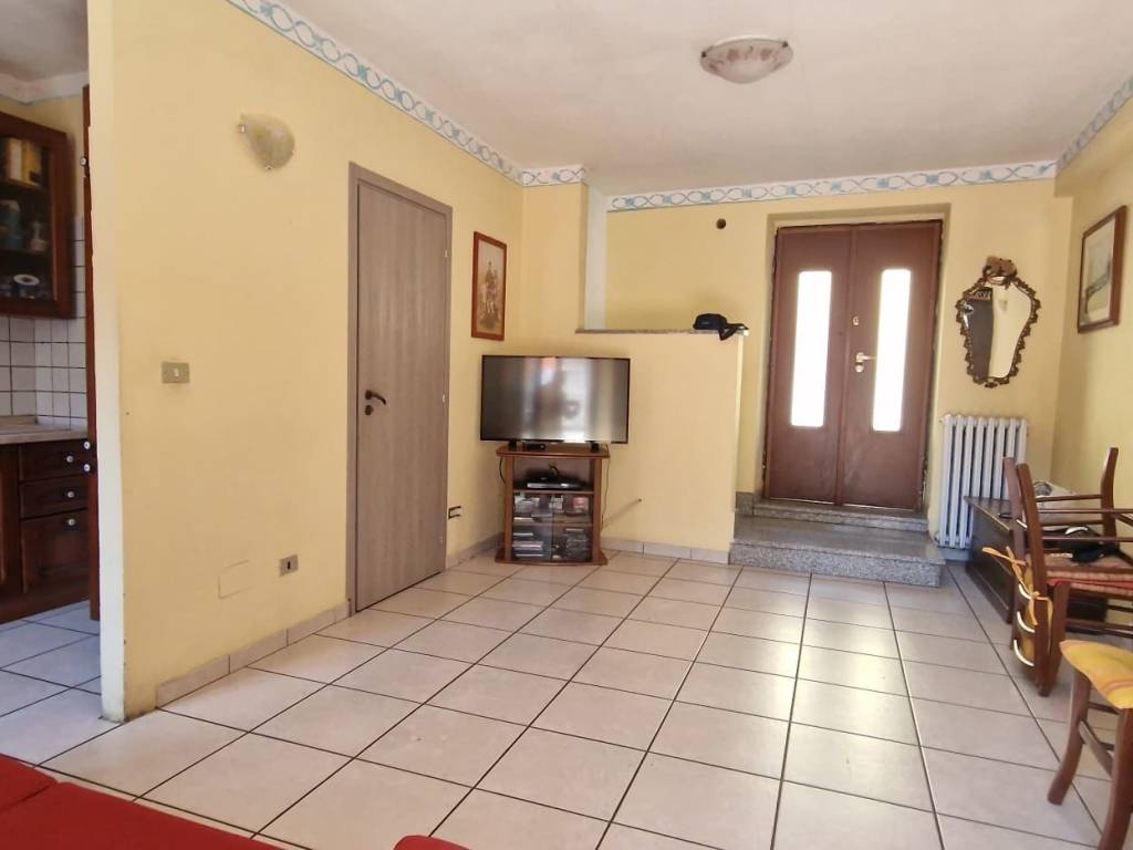 casa indipendente in vendita a Carignano