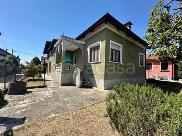 casa indipendente in vendita a Carignano