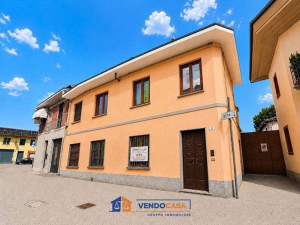 casa indipendente in vendita a Carignano
