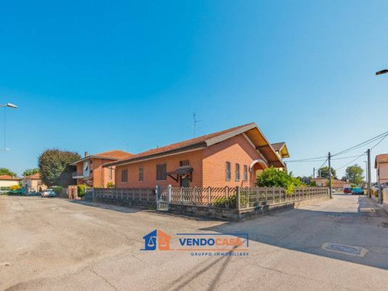 casa indipendente in vendita a Carignano