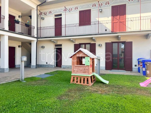 casa indipendente in vendita a Carignano