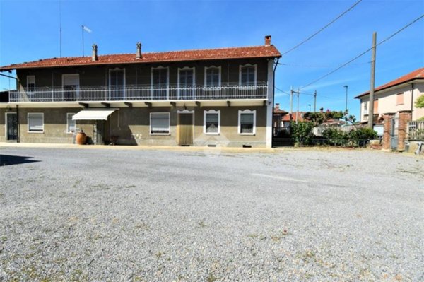 casa indipendente in vendita a Carignano