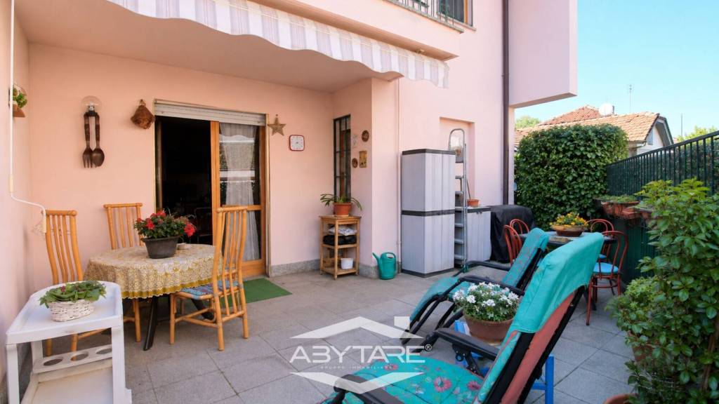 casa indipendente in vendita a Carignano