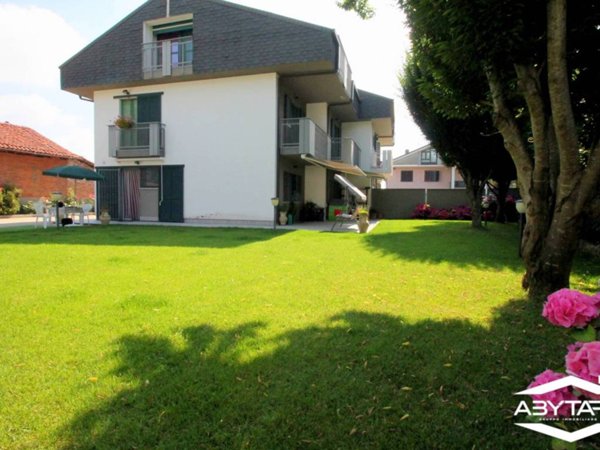 casa indipendente in vendita a Carignano