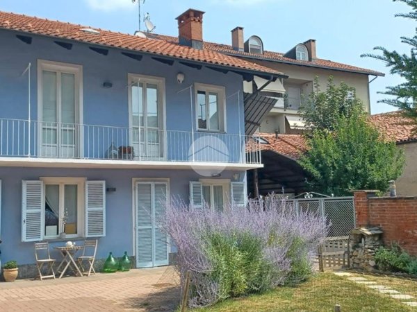 casa semindipendente in vendita a Carignano