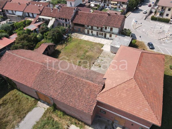 casa indipendente in vendita a Carmagnola in zona Salasio