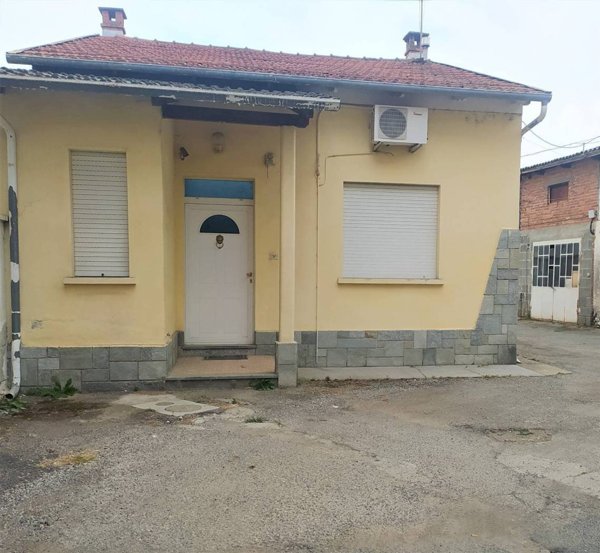 casa indipendente in vendita a Carmagnola in zona San Bernardo