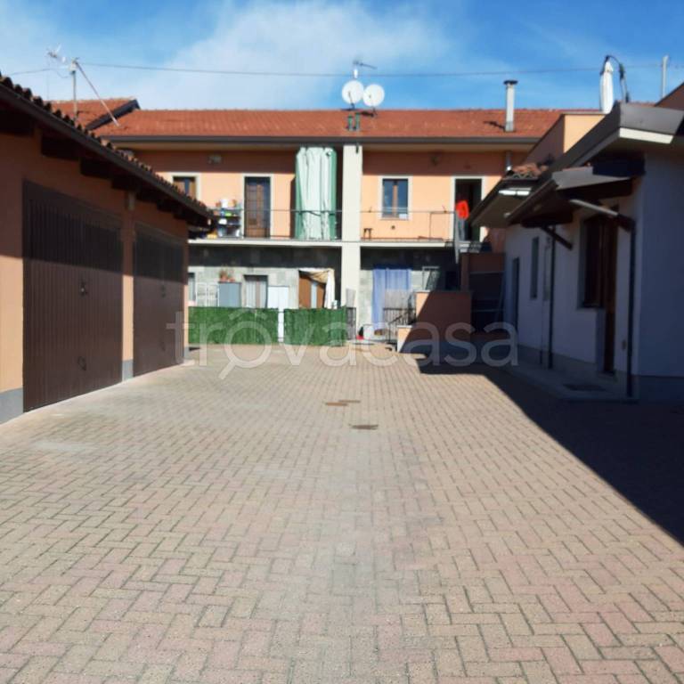 appartamento in vendita a Carmagnola in zona San Bernardo