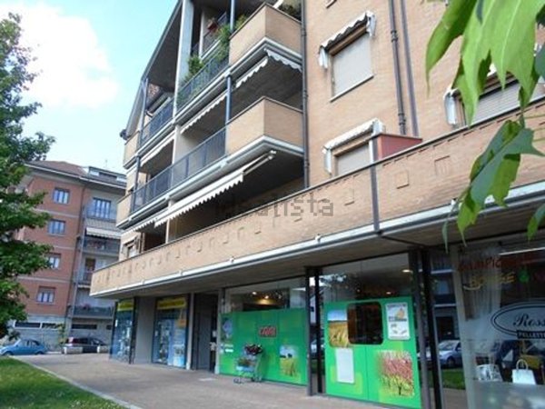 locale commerciale in vendita a Carmagnola