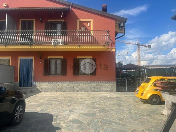casa indipendente in vendita a Carmagnola