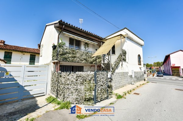 casa indipendente in vendita a Carmagnola