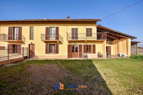 casa indipendente in vendita a Carmagnola in zona Tuninetti