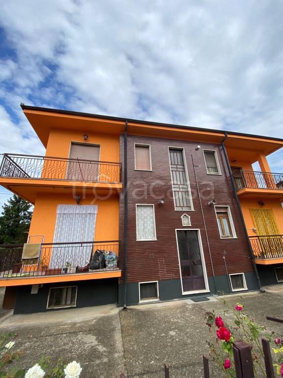 casa indipendente in vendita a Carmagnola