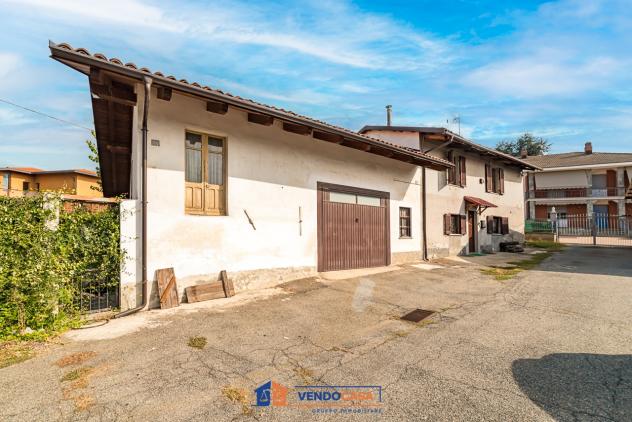 casa indipendente in vendita a Carmagnola in zona Tuninetti