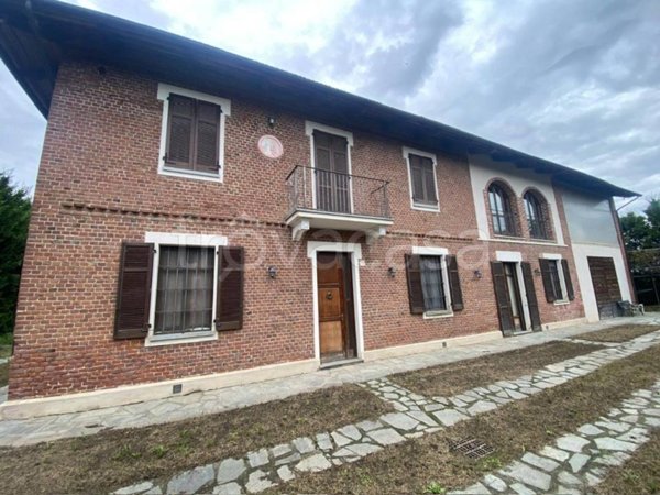 casa indipendente in vendita a Carmagnola