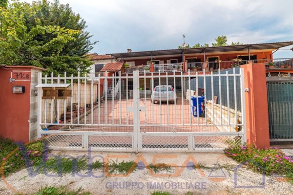 casa indipendente in vendita a Carmagnola in zona Cavalleri