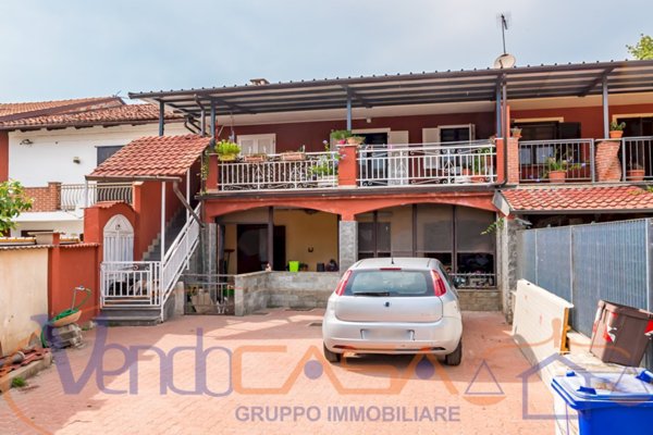 casa indipendente in vendita a Carmagnola