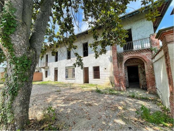 casa indipendente in vendita a Carmagnola