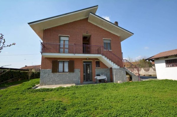 casa indipendente in vendita a Carmagnola in zona San Michele