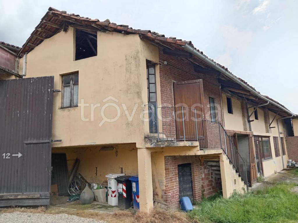 locale commerciale in vendita a Carmagnola