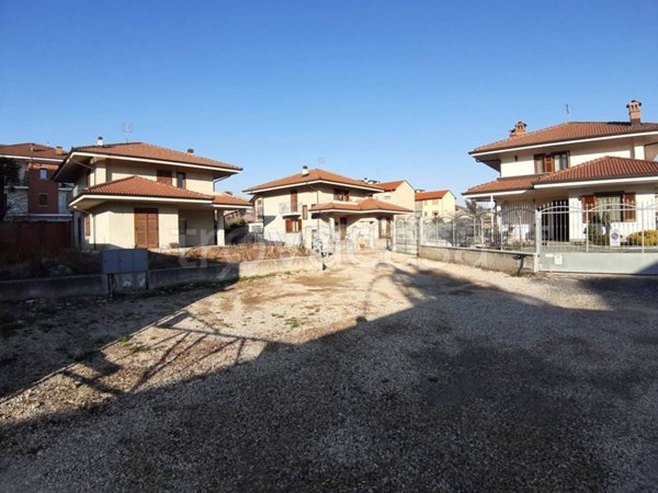 casa indipendente in vendita a Carmagnola in zona San Giovanni
