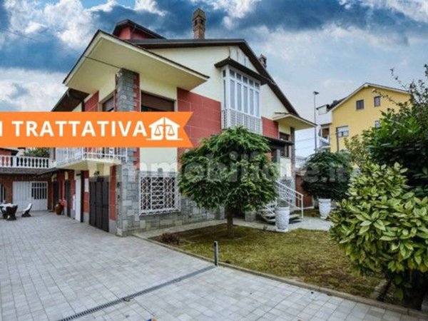 casa indipendente in vendita a Carmagnola in zona San Bernardo