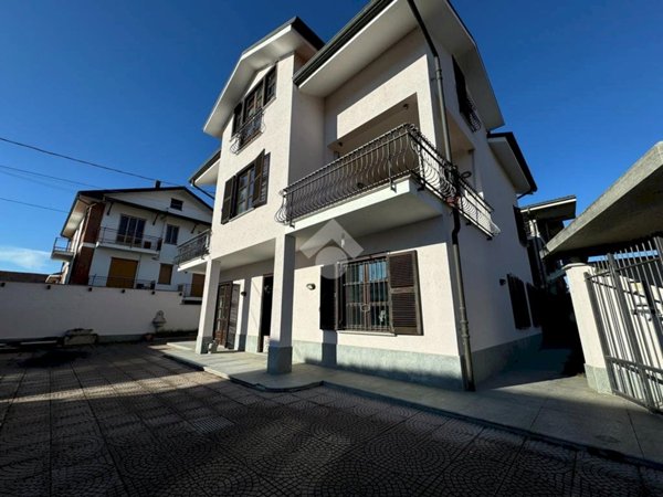 casa indipendente in vendita a Carmagnola