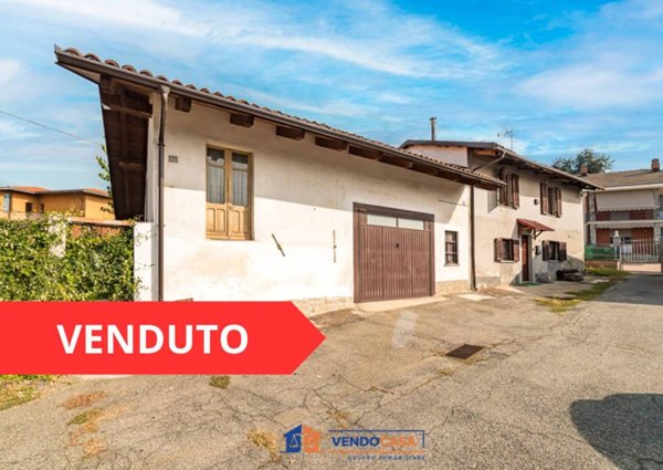 casa indipendente in vendita a Carmagnola in zona Tuninetti