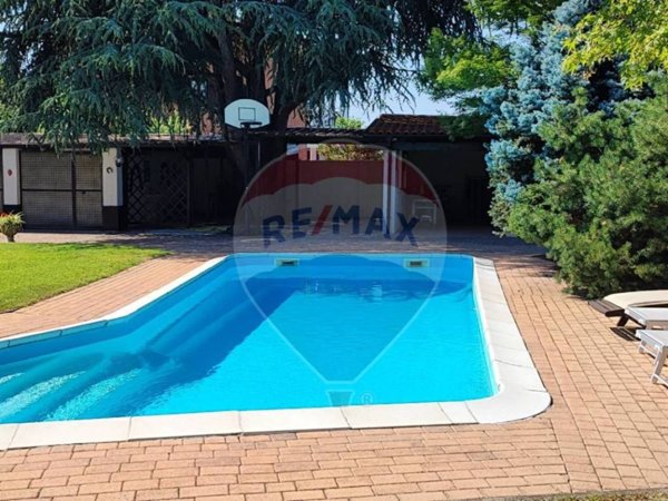 casa indipendente in vendita a Carmagnola in zona Gaidi