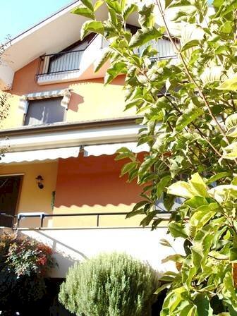 casa indipendente in vendita a Carmagnola