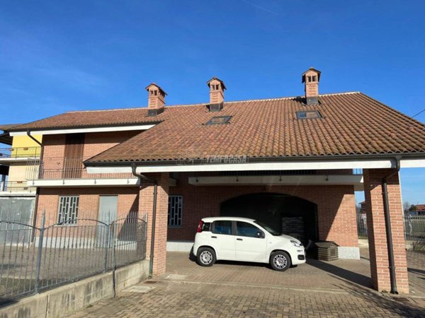 casa indipendente in vendita a Carmagnola