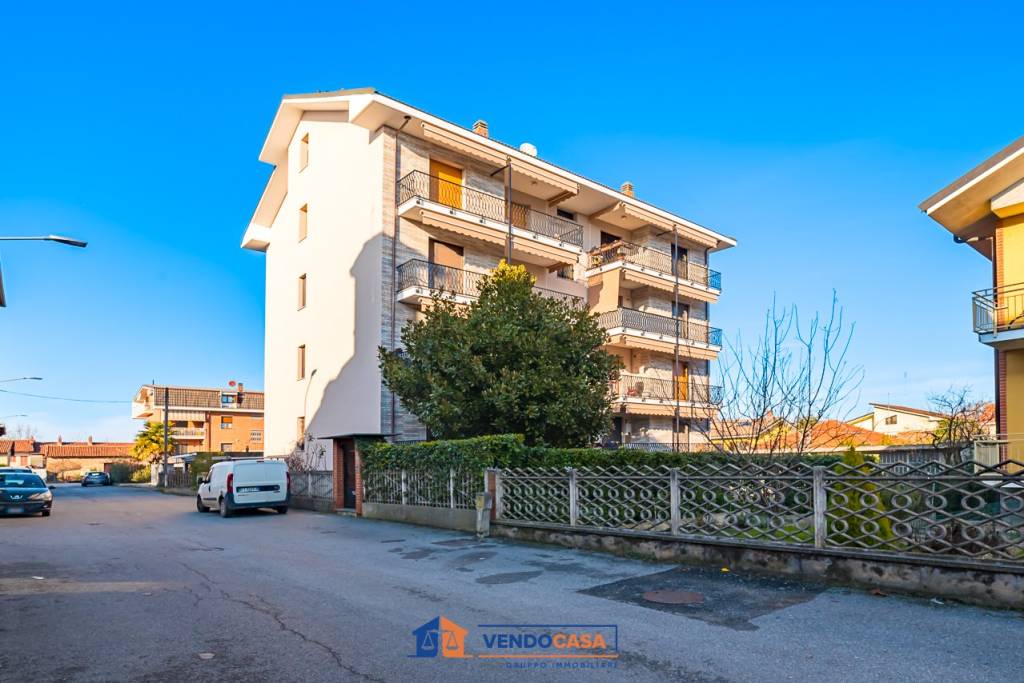 appartamento in vendita a Carmagnola in zona San Bernardo
