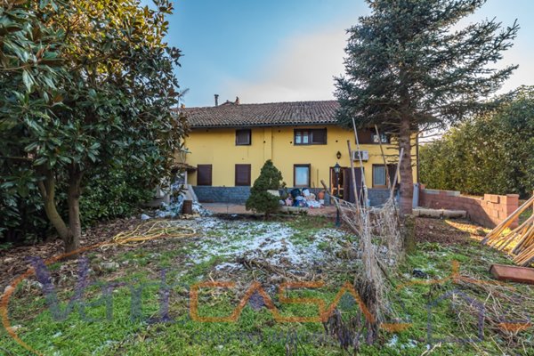 casa indipendente in vendita a Carmagnola