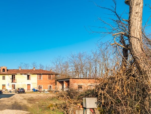 casa indipendente in vendita a Carmagnola in zona Salasio