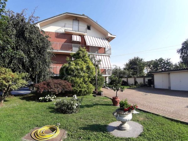 casa indipendente in vendita a Carmagnola in zona Cavalleri