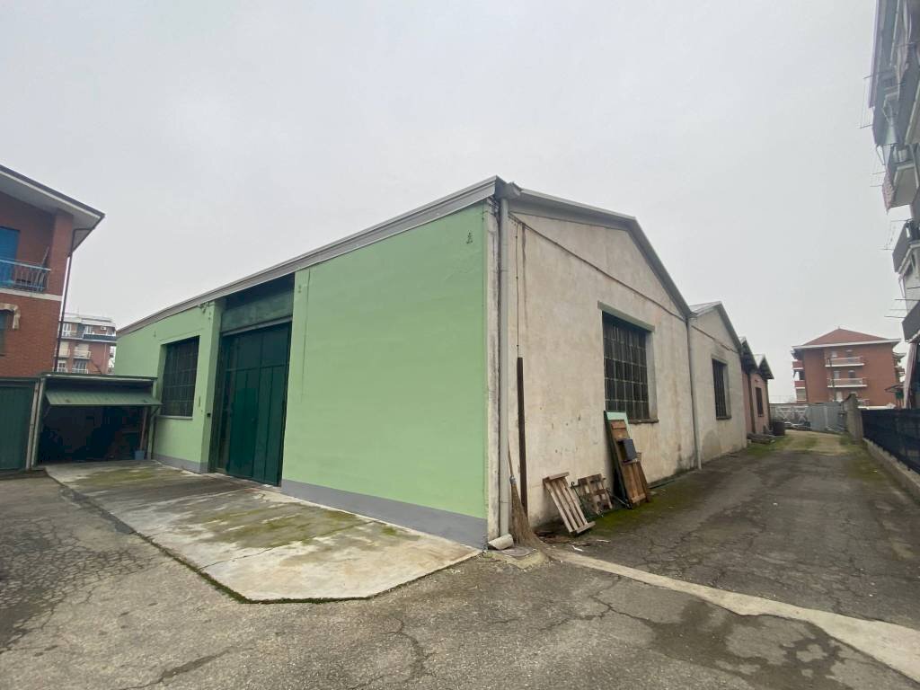 capannone in vendita a Carmagnola
