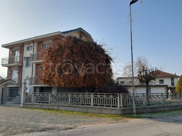appartamento in vendita a Carmagnola in zona Cavalleri