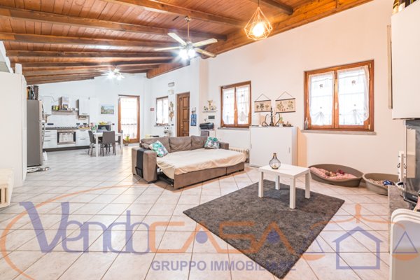 casa indipendente in vendita a Carmagnola