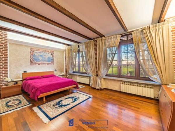 casa indipendente in vendita a Carmagnola in zona San Michele