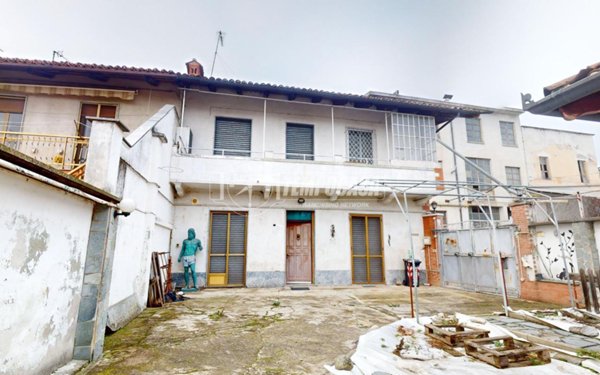 casa indipendente in vendita a Carmagnola in zona San Giovanni