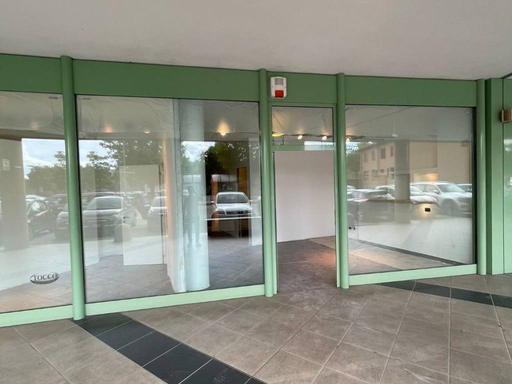 negozio in vendita a Carmagnola