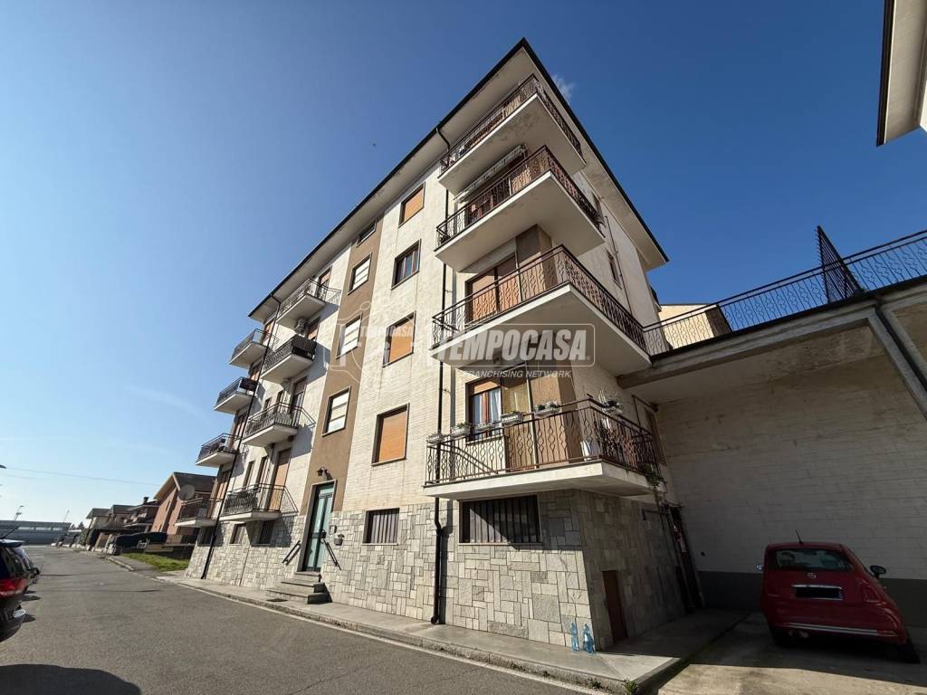 appartamento in vendita a Carmagnola in zona San Bernardo