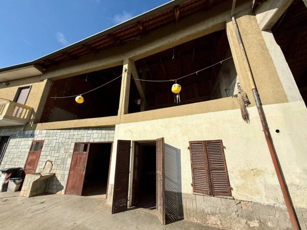 casa indipendente in vendita a Carmagnola in zona Cavalleri