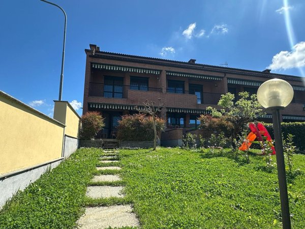 casa indipendente in vendita a Carmagnola