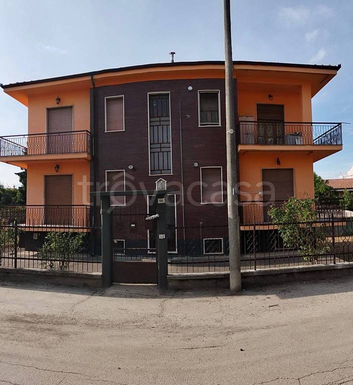 appartamento in vendita a Carmagnola in zona San Bernardo