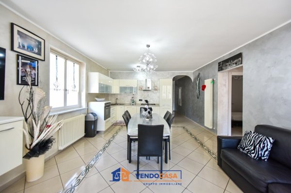 casa indipendente in vendita a Carmagnola in zona Cavalleri