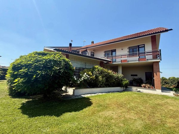 casa indipendente in vendita a Carmagnola