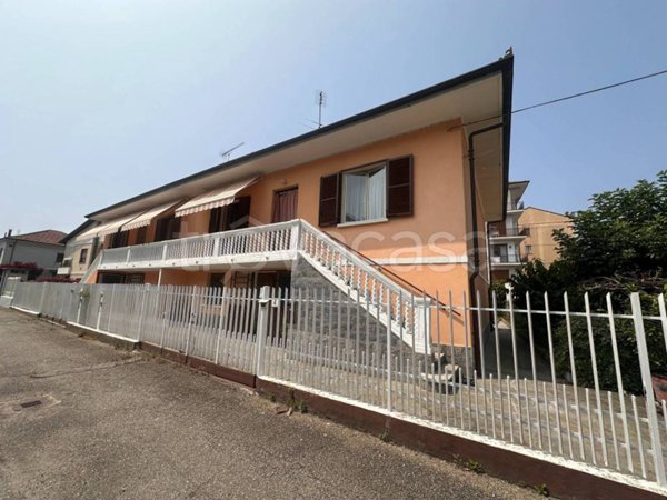 casa indipendente in vendita a Carmagnola
