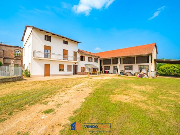 casa indipendente in vendita a Carmagnola in zona Casanova