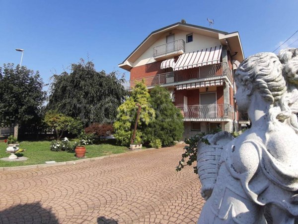 appartamento in vendita a Carmagnola in zona Cavalleri